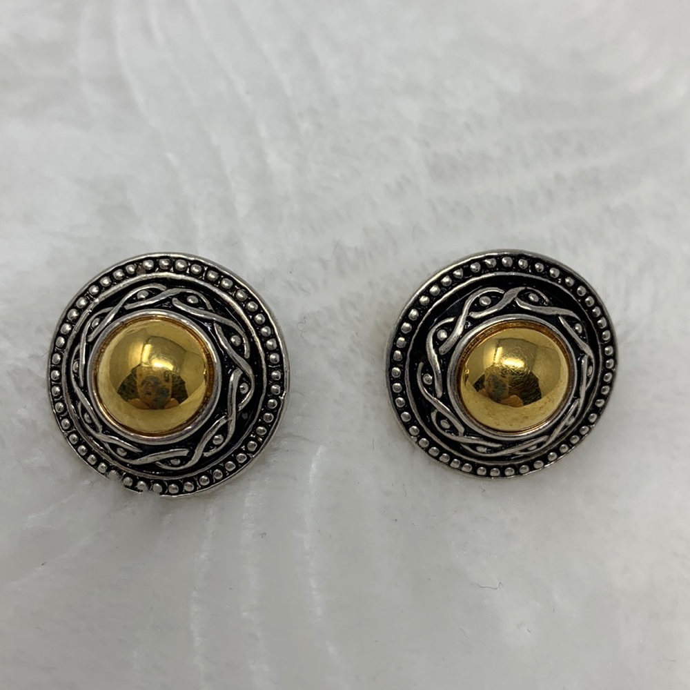 DP jewelry Celtic silver tone round post earrings